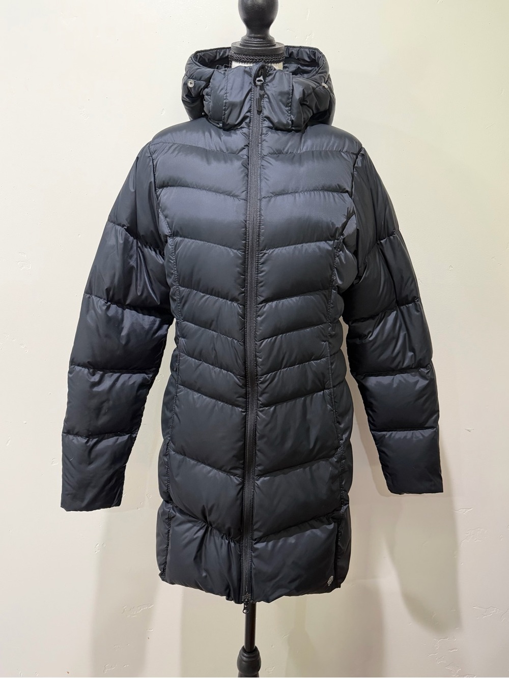 ⁠Mountain Hardwear Downtown Long Down Parka Jacket Black OL9055